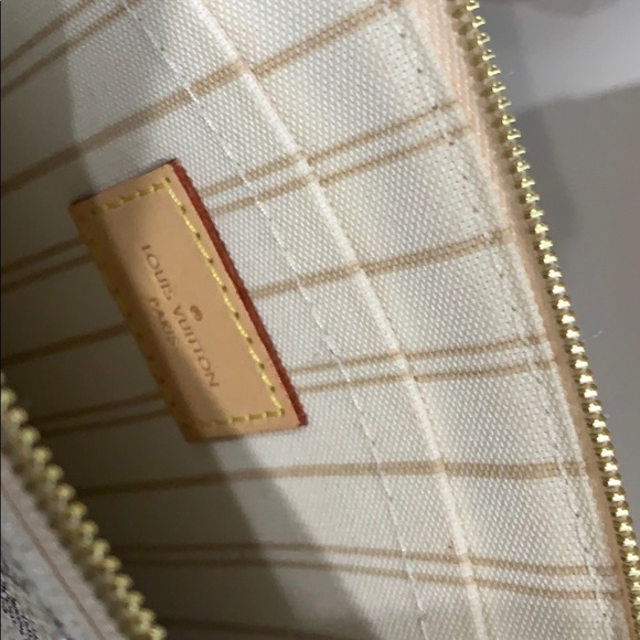 SOLD LouisVuitton 2019 Neverfull Damier Azur Pouch - Picture 5 of 7